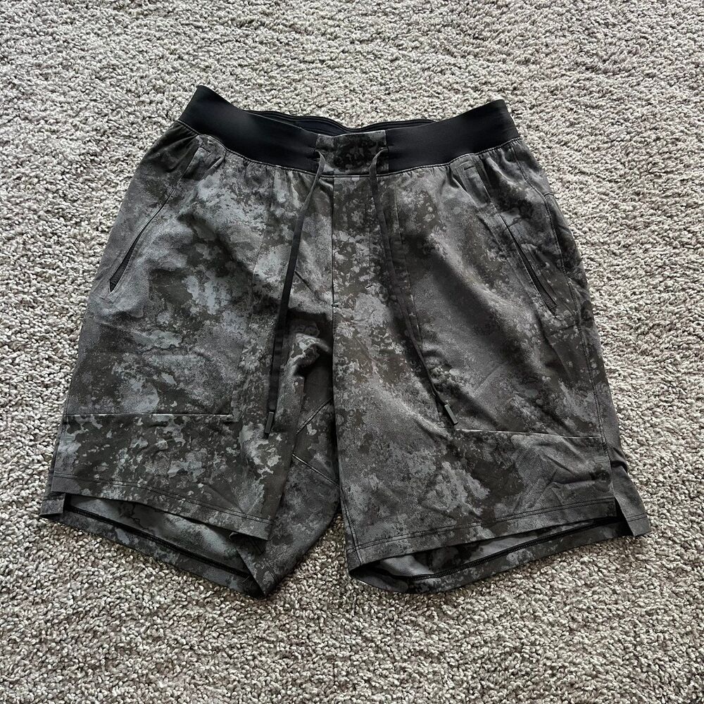 Lululemon License To Train Linerless‎ Shorts 7” Gray Black Mens Size Small